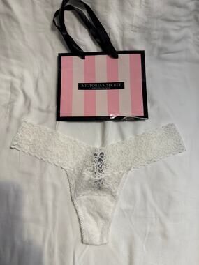 NWT Victoria’s Secret The Lacie Thong – White – One Size